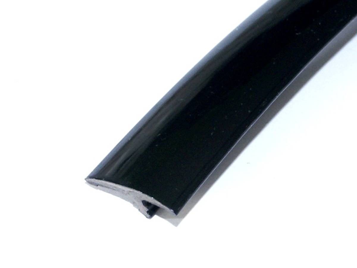 T-Molding 18mm - black, 1m