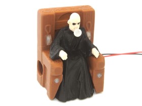 Fester Mod mit Stuhl für The Addams Family